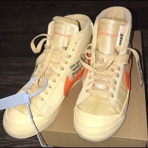 Stylish OFF-WHITE ❌NIKE (HALLOWEVES)